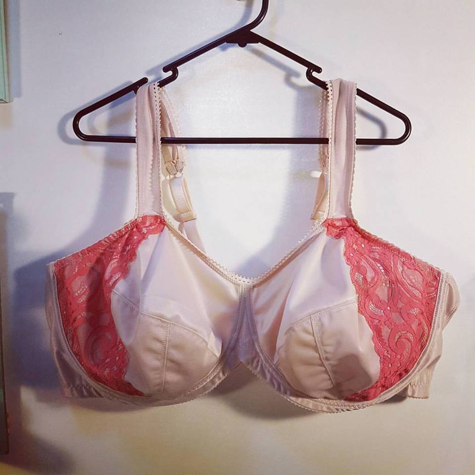 This bra uses the beige bra kit from Bra Maker's supply as well as some coral lace positioned as a kind of power bar on the side of the cups. I am not fond of it, and wish I knew how to extend the scalloped lace up the strap.